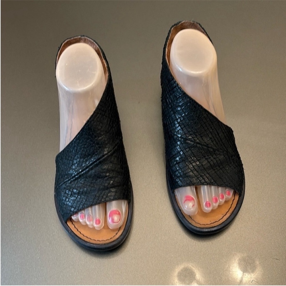 Black Open-Toe Free People Leather Sandals - Picture 3 of 13